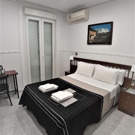 Hostal Dulcinea Madrid Ngoại thất bức ảnh