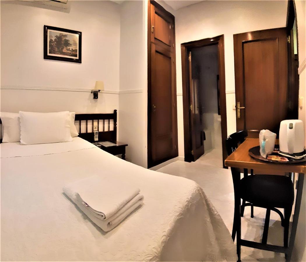 Hostal Dulcinea Madrid Ngoại thất bức ảnh