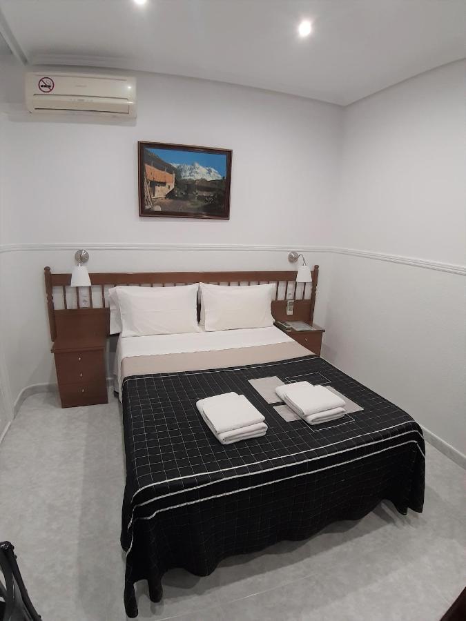 Hostal Dulcinea Madrid Ngoại thất bức ảnh