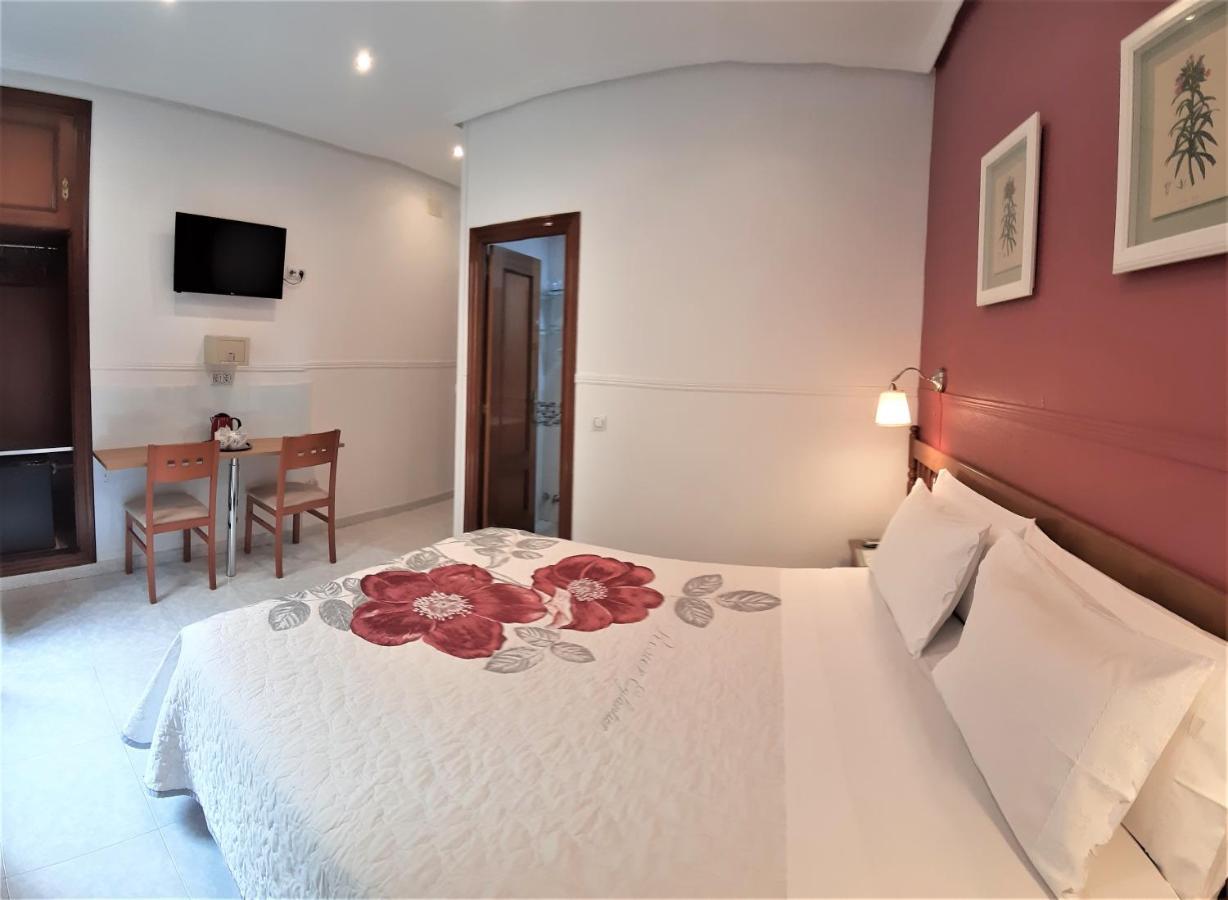 Hostal Dulcinea Madrid Ngoại thất bức ảnh