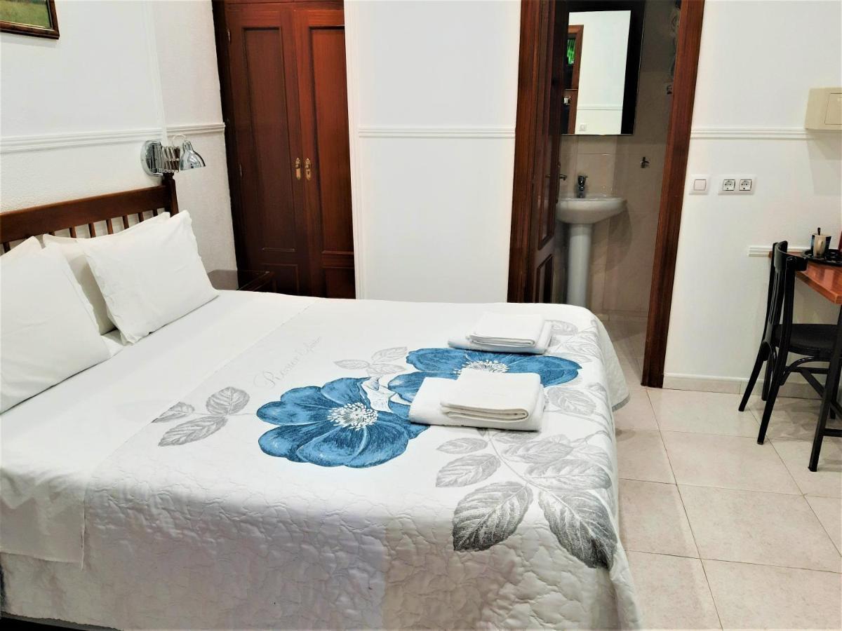 Hostal Dulcinea Madrid Ngoại thất bức ảnh