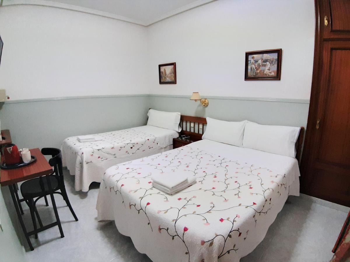 Hostal Dulcinea Madrid Ngoại thất bức ảnh